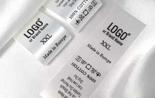 Étiquettes textiles entretien vêtement